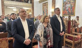 Botschaftspersonal nahm an der Göttlichen Liturgie zum Osterfest der Heiligen Auferstehung in der St. Hripsime Armenischen Apostolischen Kirche in Wien teil
