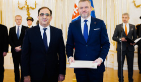 Դեսպան Անդրանիկ Հովհաննիսյանն իր հավատարմագրերն է հանձնել Սլովակիայի նախագահ Պետեր Պելեգրինիին