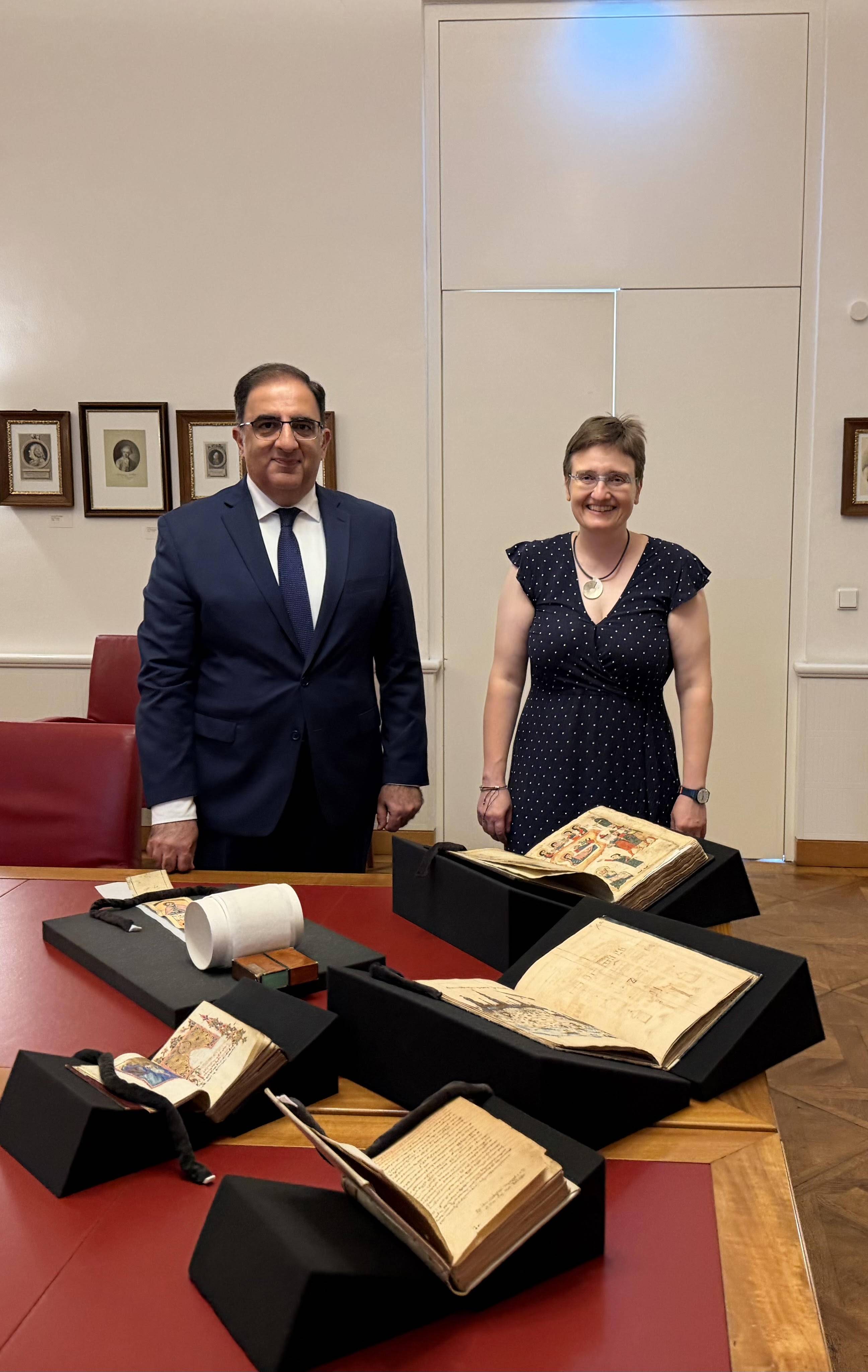 ՀՀ դեսպանի հանդիպումը Ավստրիայի ազգային գրադարանի գլխավոր տնօրենի հետ