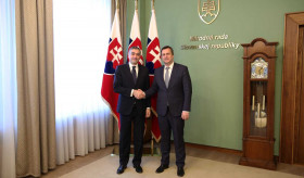 Սլովակիայում ՀՀ դեսպան Արմեն Պապիկյանի հանդիպումը Սլովակիայի Հանրապետության Ազգային խորհրդի նախագահ Անդրեյ Դանկոյի հետ