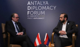 The meeting of Ararat Mirzoyan with Alexander Schallenberg