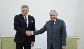 Armenia and Slovakia have huge potential to develop relations: Nikol Pashinyan and Robert Fico meet in Yerevan